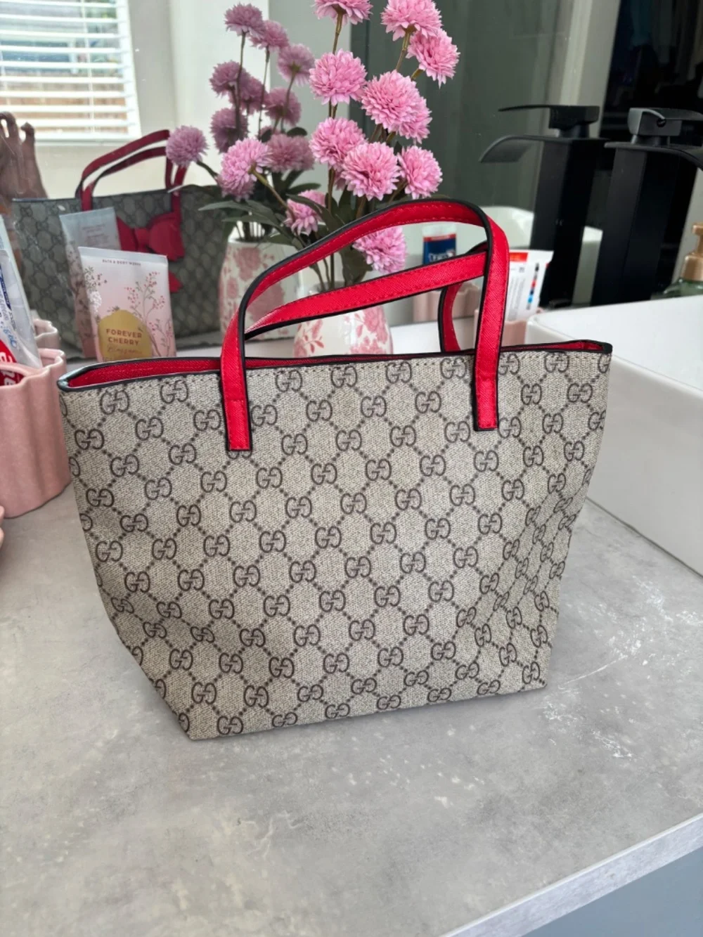 Gucci GG Supreme Monogram Bow Kids Tote Bag Red